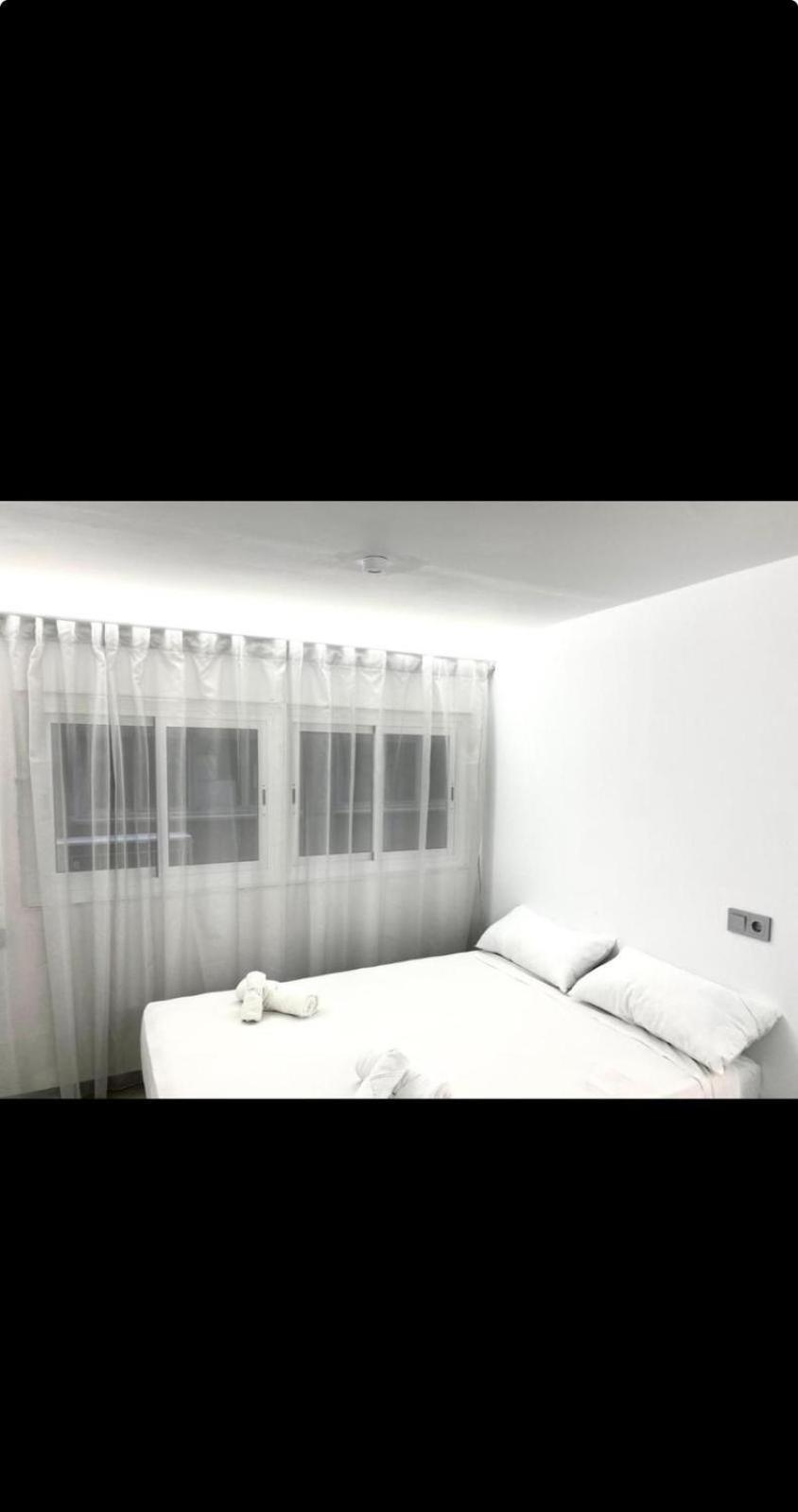 Avakian Suite Valencia Exterior foto
